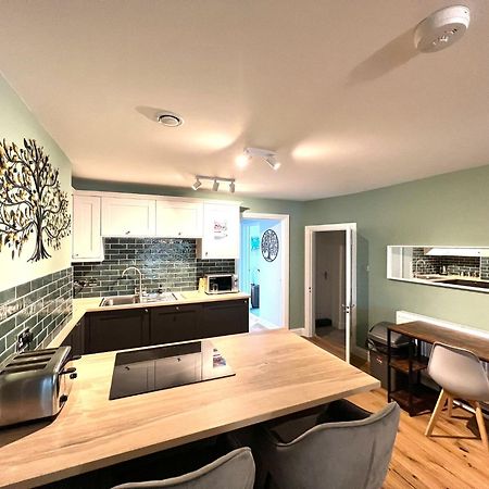 2 Bedroom Apartments Stopoverz Bristol Luaran gambar