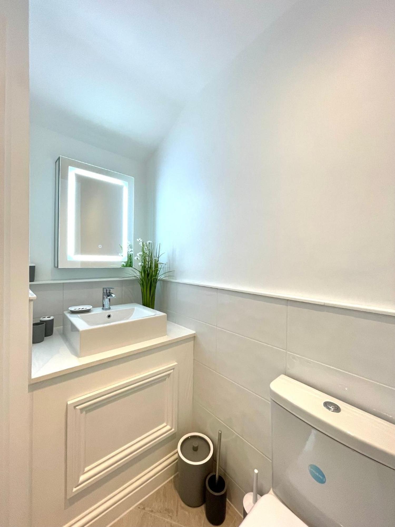 2 Bedroom Apartments Stopoverz Bristol Luaran gambar
