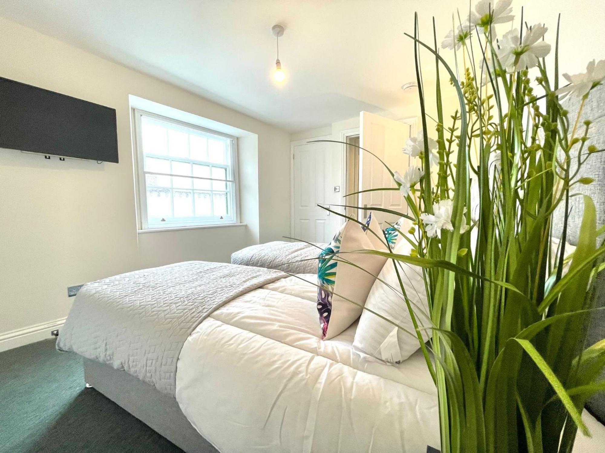 2 Bedroom Apartments Stopoverz Bristol Luaran gambar