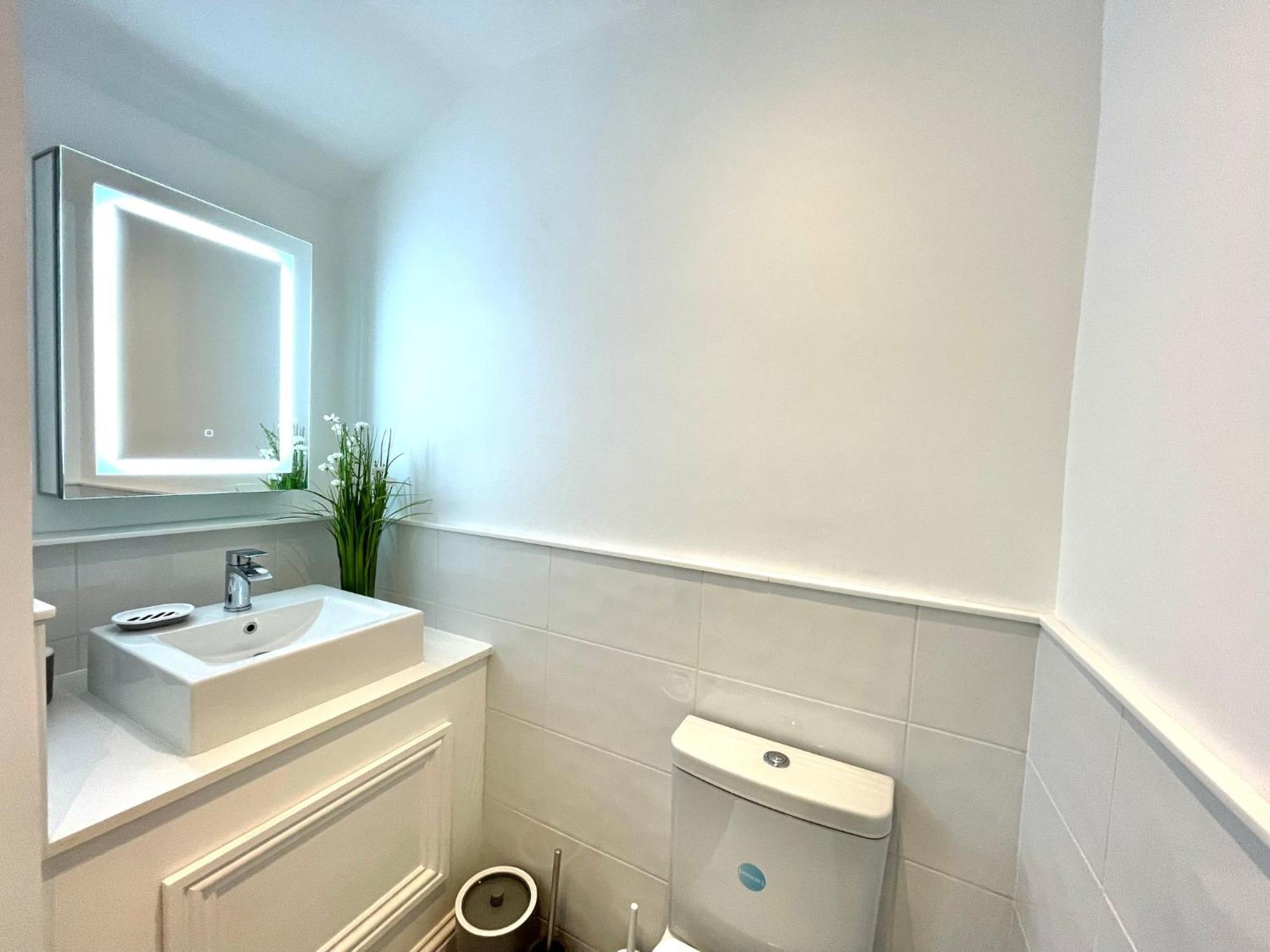 2 Bedroom Apartments Stopoverz Bristol Luaran gambar