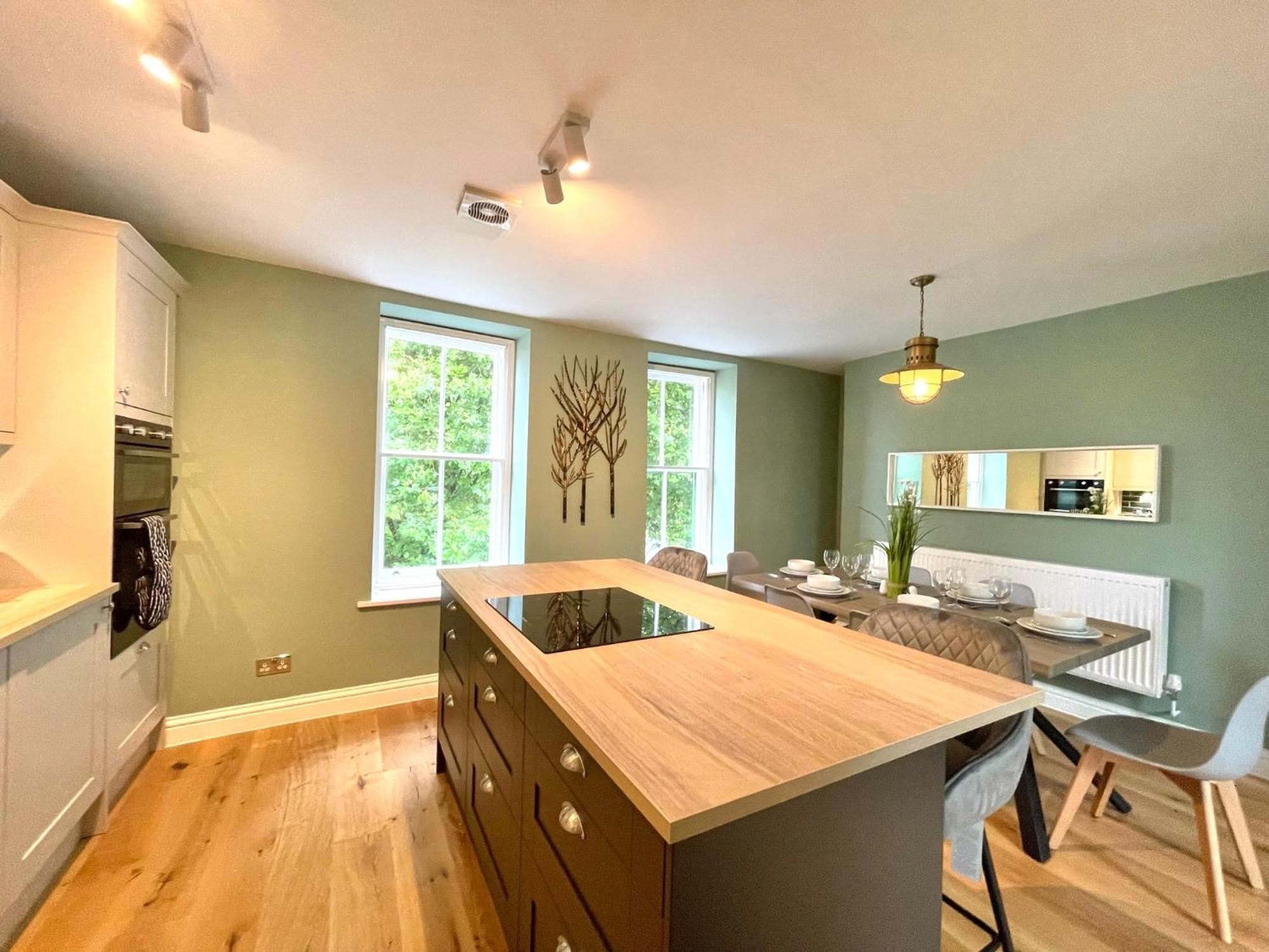 2 Bedroom Apartments Stopoverz Bristol Luaran gambar