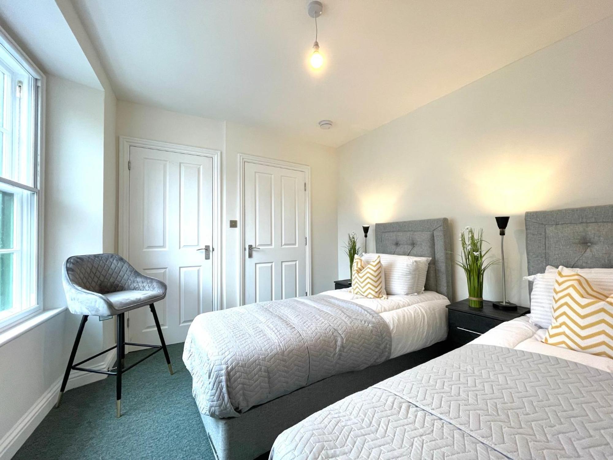 2 Bedroom Apartments Stopoverz Bristol Luaran gambar