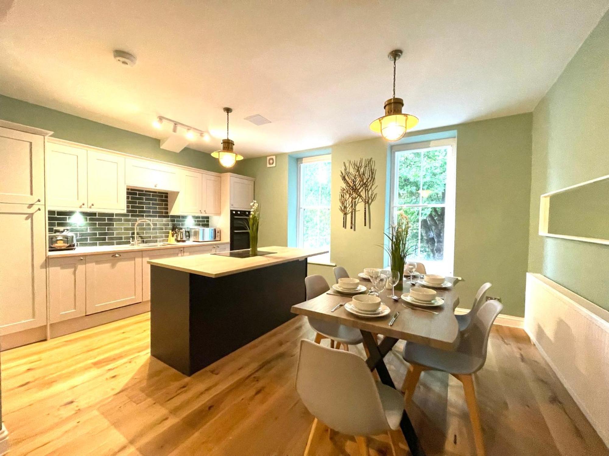 2 Bedroom Apartments Stopoverz Bristol Luaran gambar
