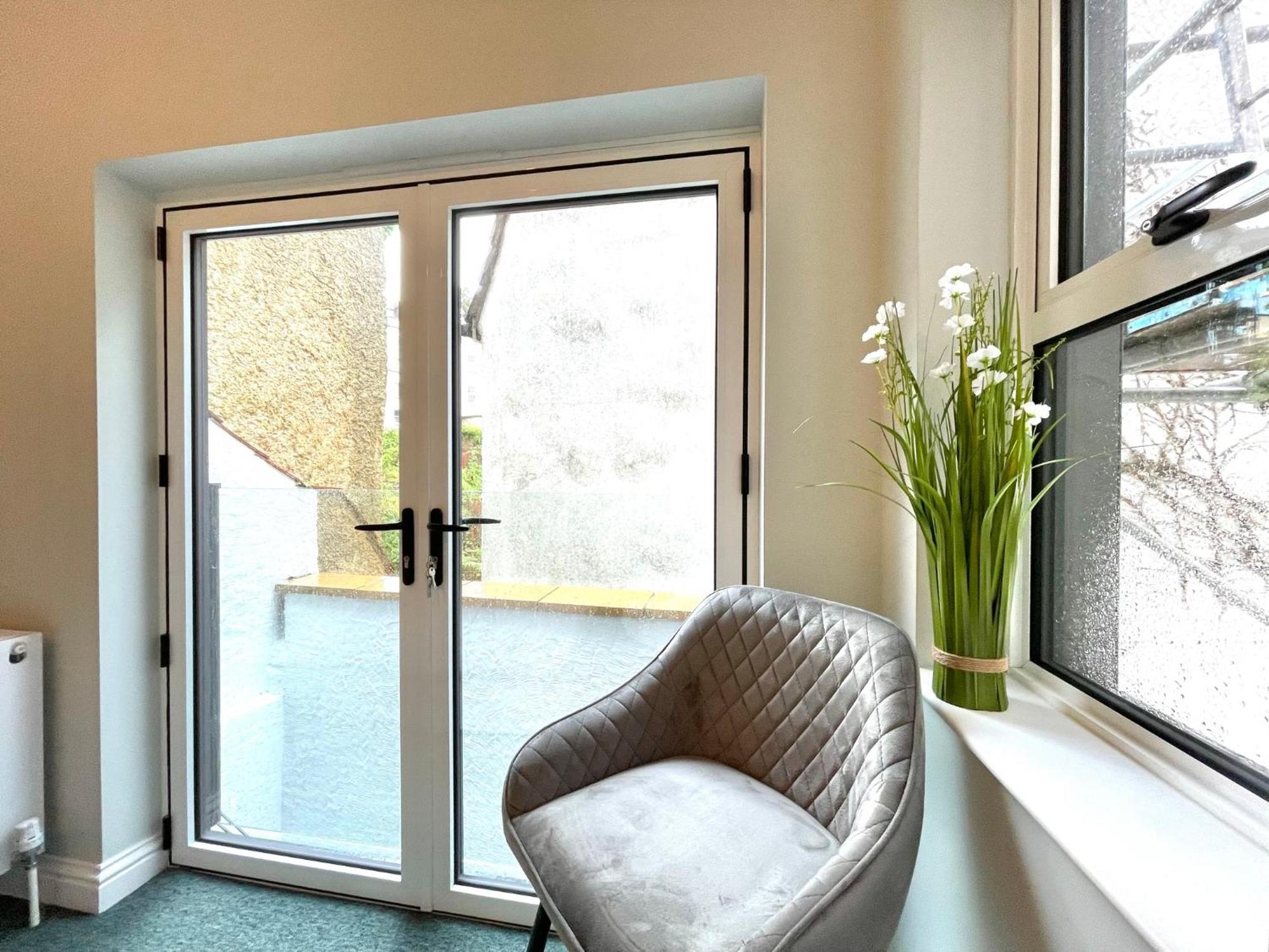 2 Bedroom Apartments Stopoverz Bristol Luaran gambar