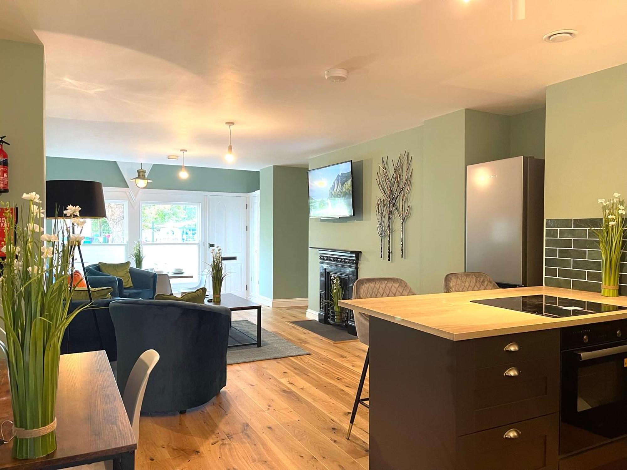 2 Bedroom Apartments Stopoverz Bristol Luaran gambar