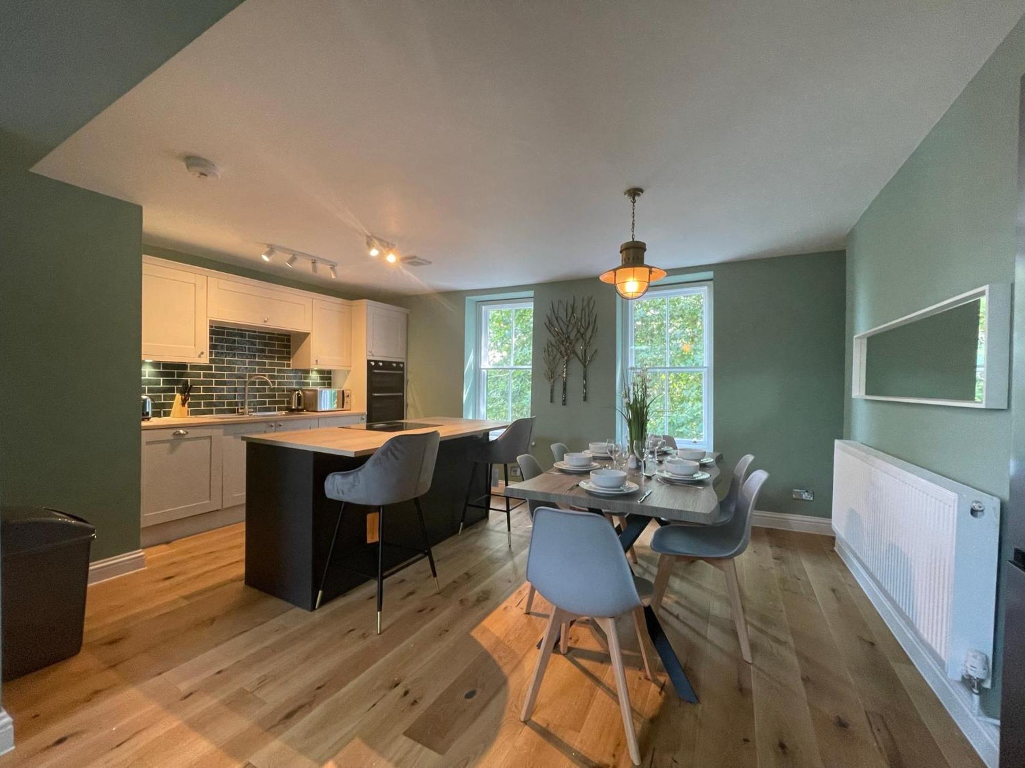 2 Bedroom Apartments Stopoverz Bristol Luaran gambar