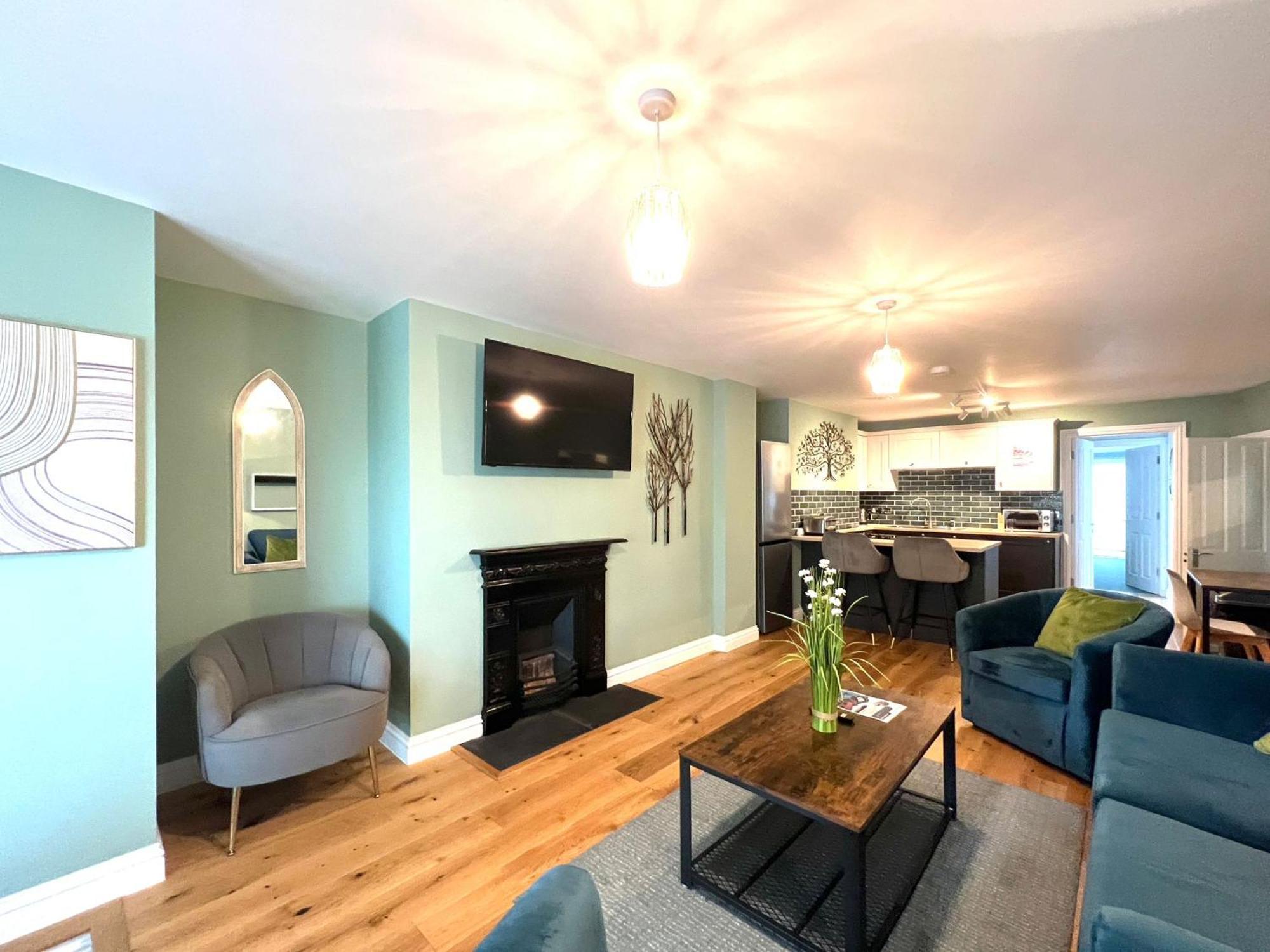 2 Bedroom Apartments Stopoverz Bristol Luaran gambar
