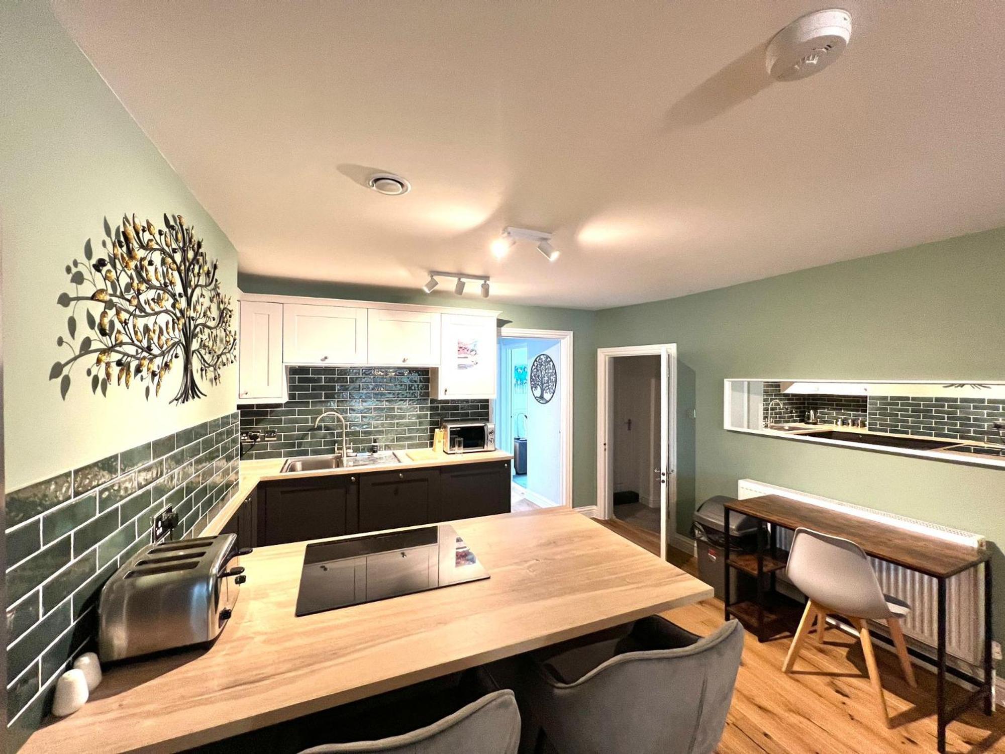 2 Bedroom Apartments Stopoverz Bristol Luaran gambar